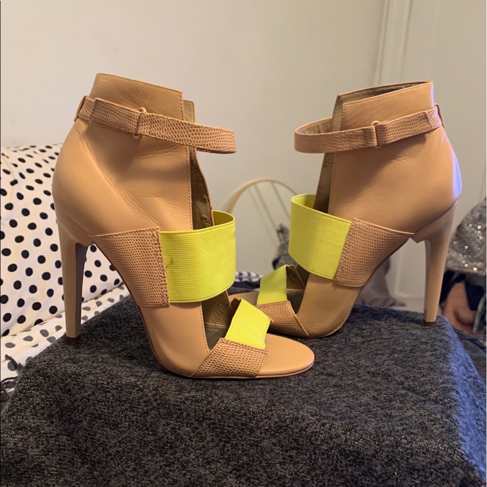 Rachel Roy high heel bootie nude/neon